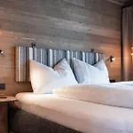 Luf 木屋 伊施格尔